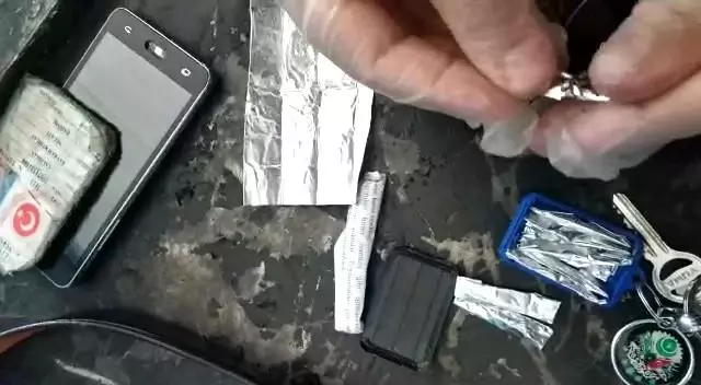 Jandarma uyuşturucuyu otomobil kumandalarından çıkarttı