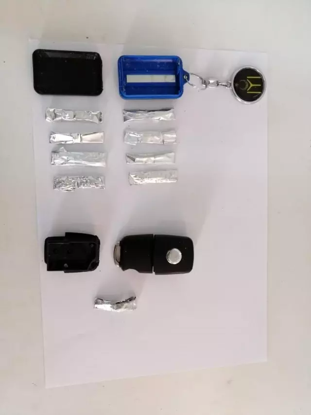 Jandarma uyuşturucuyu otomobil kumandalarından çıkarttı