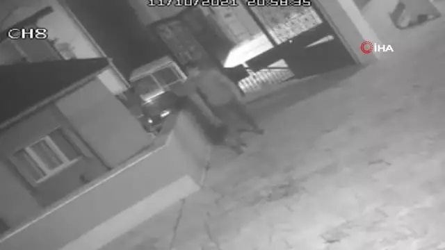 Son dakika: Kağıthane'de abdest alacakmış gibi yapıp muslukları çalan hırsızlar kamerada