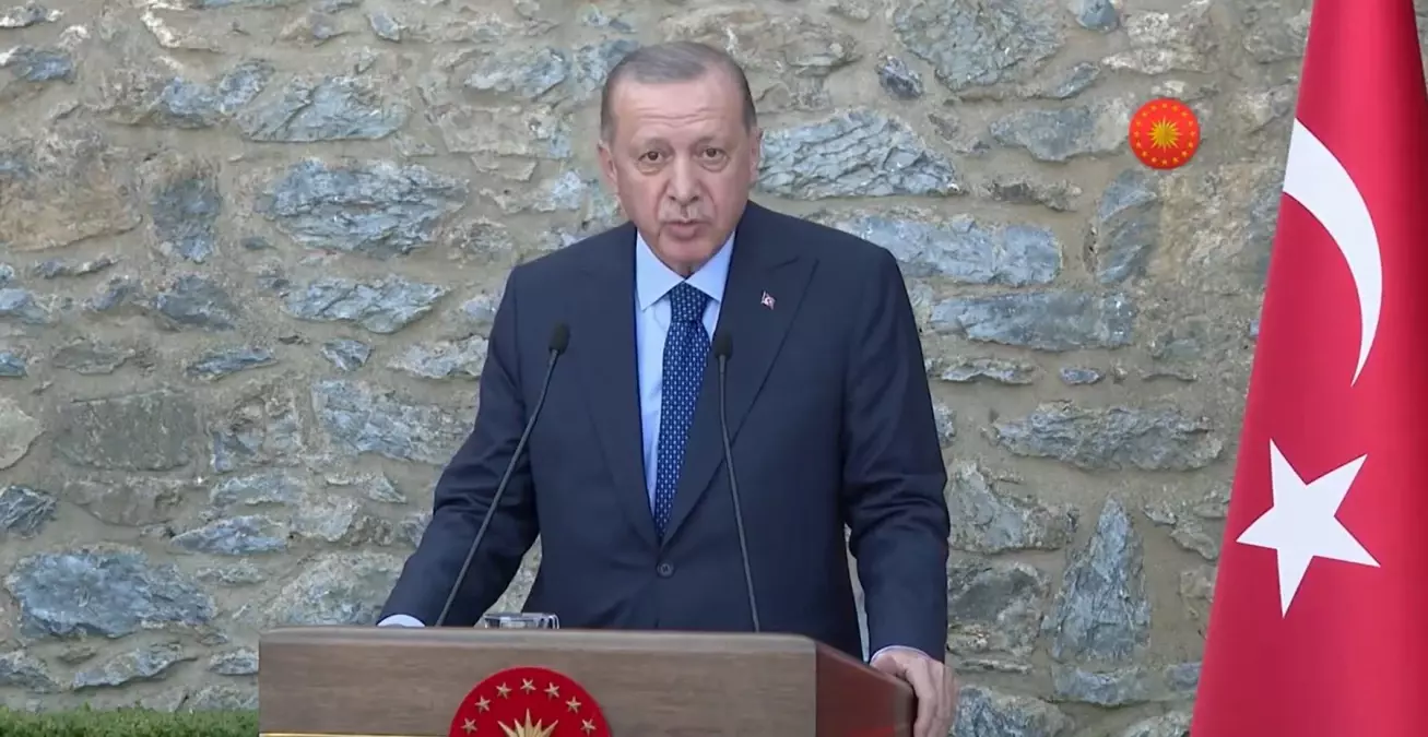 Basın toplantısında Merkel'le ilgili yöneltilen soru Cumhurbaşkanı Erdoğan'ı güldürdü