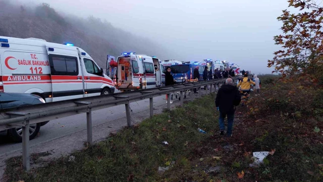 Son dakika: Samsun'da yolcu otobüsü 150 metreden dereye yuvarlandı: Ölü ve yaralılar var