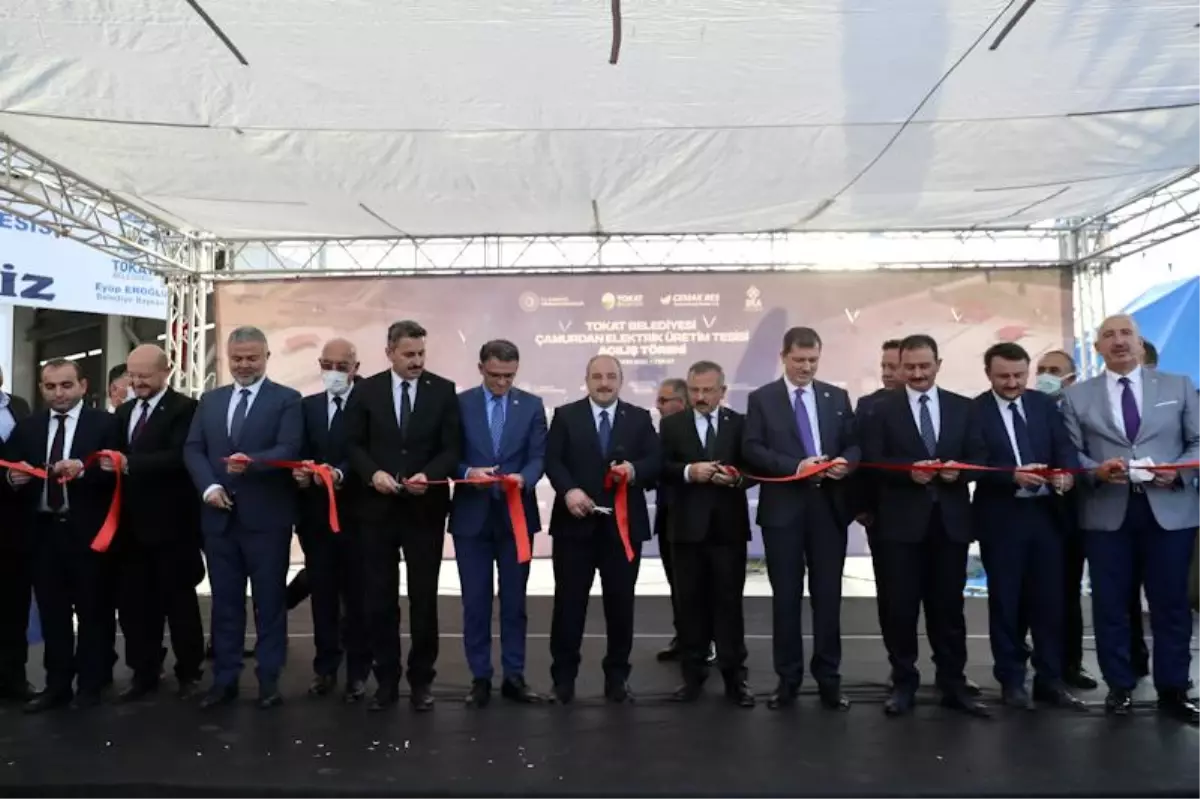 Sanayi ve Teknoloji Bakanı Varank, Tokat Belediyesi Çamurdan Elektrik Üretim Tesisi'nin açılış kurdelesini katılımcılarla kesti