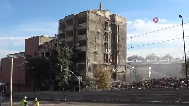 Hem 'tarihi' hem 'hayati' dönüşüm
