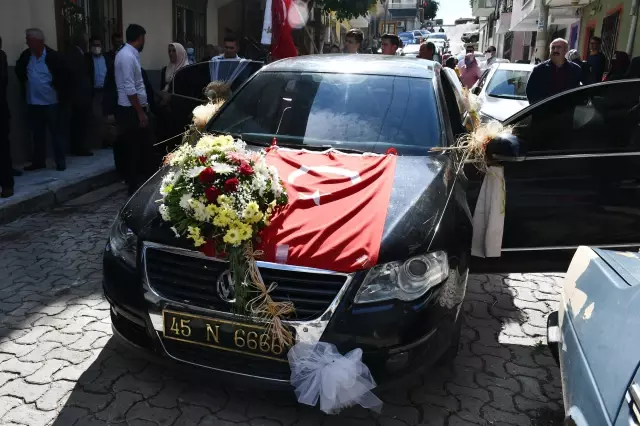 Son dakika! Turgutlu Belediye Başkanının makam aracı şehit kardeşinin gelin arabası oldu