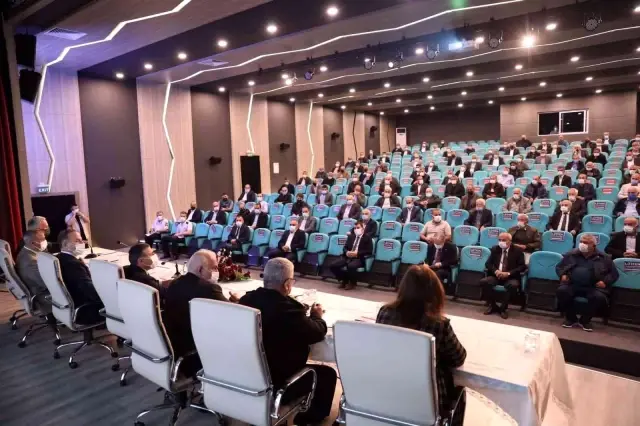 Vali muhtarlarla bir araya geldi