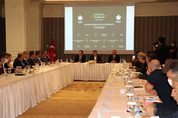 DAVUTOĞLU: BİZİM TEMEL PROGRAMIMIZDA HAK VE ÖZGÜRLÜKLER VAR