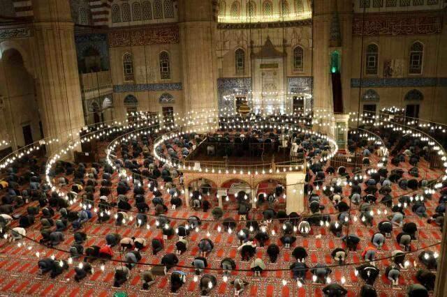 Tüm Türkiye'de Mevlit Kandili idrak edildi