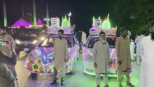 İSLAMABAD - Pakistan'da Mevlid kandili hazırlıkları