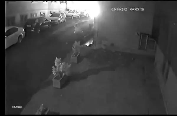 KAĞITHANE'DE ESKİ NİŞANLISININ MOTOSİKLETİNİ ATEŞE VEREN ŞÜPHELİ TUTUKLANDI