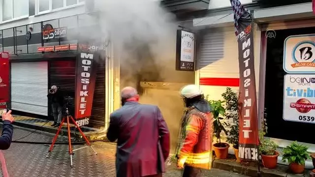 Kağıthane'de iş yerinde çıkan yangın söndürüldü