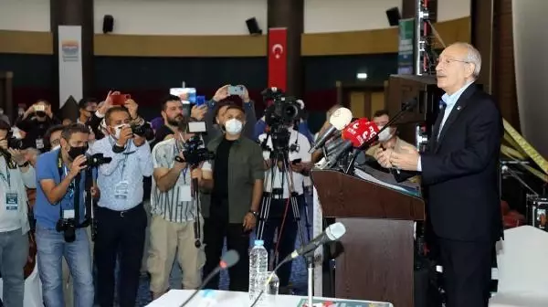Kılıçdaroğlu: Gazeteci objektif olmayı yitirdiği zaman saygınlığı yara almaya başlar