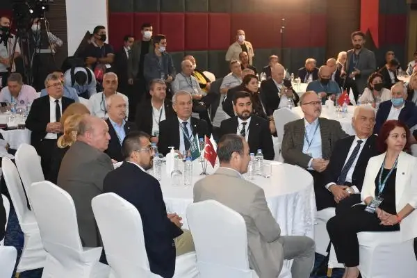 Kılıçdaroğlu: Gazeteci objektif olmayı yitirdiği zaman saygınlığı yara almaya başlar