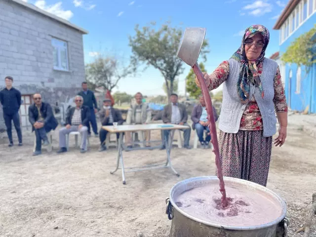 Kırsal mahallenin kadın muhtarı girişimci ev hanımlarıyla kalkınmanın öncüsü oluyor