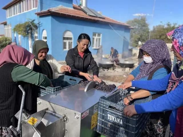 Kırsal mahallenin kadın muhtarı girişimci ev hanımlarıyla kalkınmanın öncüsü oluyor