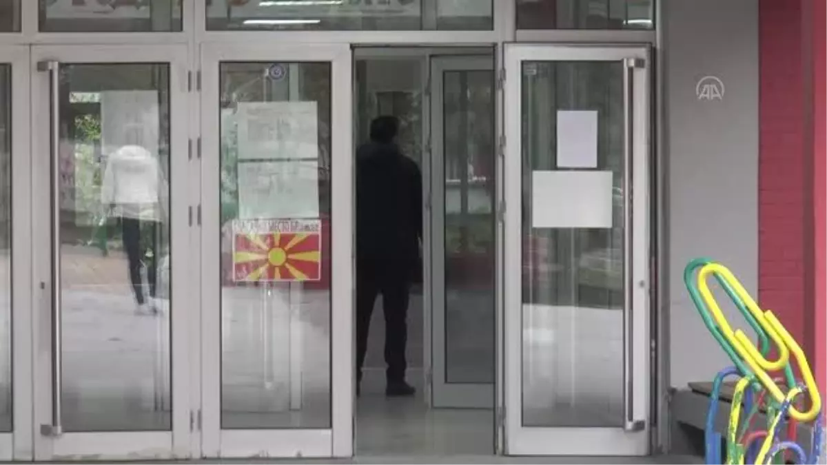 Kuzey Makedonya ve Kosova'da halk yerel seçim için sandık başında