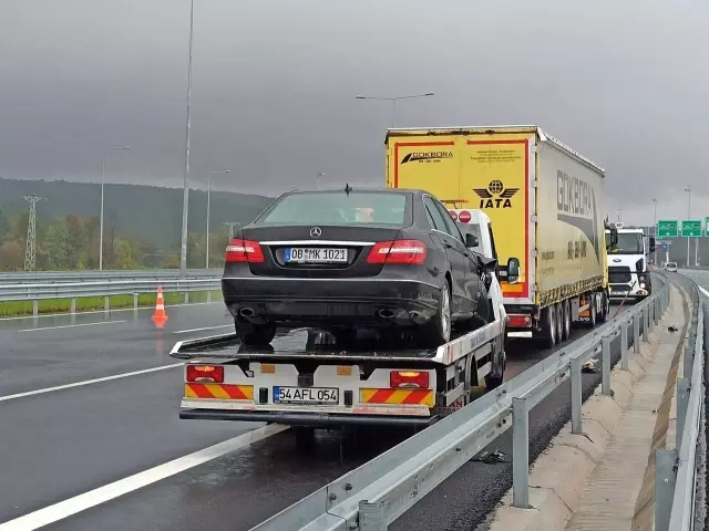 Son dakika... Kuzey Marmara Otoyolu'nda 4 araçlı zincirleme kaza: 1 yaralı