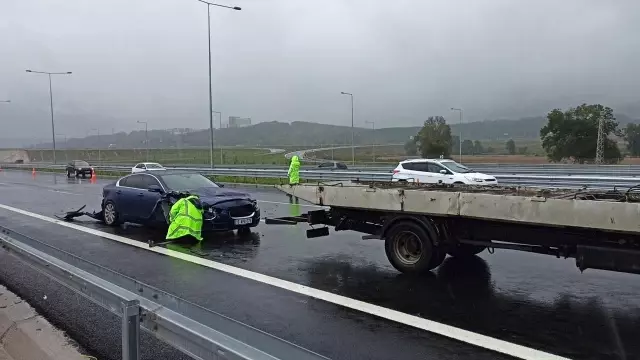 Son dakika... Kuzey Marmara Otoyolu'nda 4 araçlı zincirleme kaza: 1 yaralı