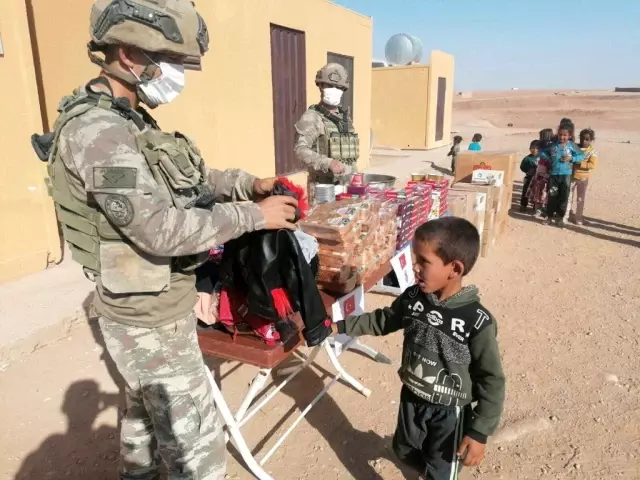 Mehmetçik Suriye'ye yardım elini uzatmaya devam ediyor