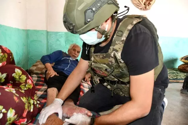 Mehmetçik Suriye'ye yardım elini uzatmaya devam ediyor