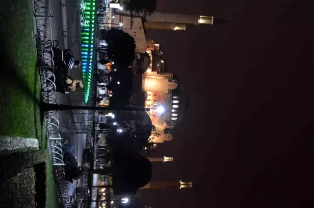Mevlid Kandili sebebiyle vatandaşlar Ayasofya-i Kebir Cami-i Şerif'e akın etti