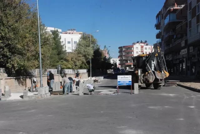 Midyat Belediyesi birtakım kırsal mahallelerdeki asfalt çalışmasını tamamladı