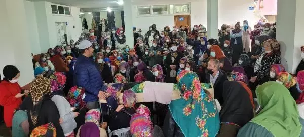 OTOBÜS KAZASINDA ÖLEN 2 KADIN SON YOLCULUKLARINA UĞURLANDI