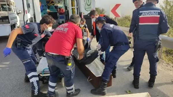 OTOBÜS KAZASINDA ÖLEN 2 KADIN SON YOLCULUKLARINA UĞURLANDI