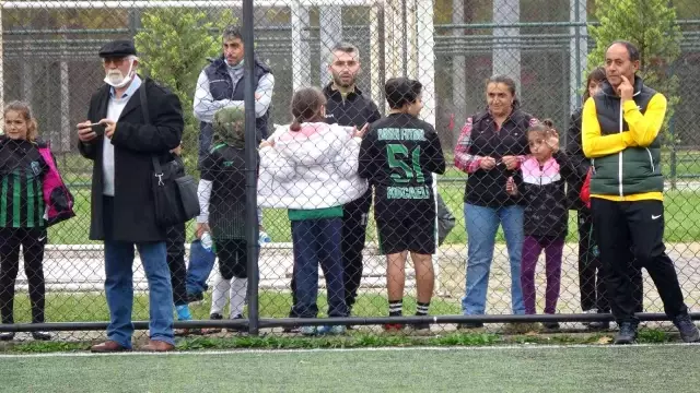 (Özel haber) Meşin yuvarlığın peşinde erkeklere taş çıkardılar