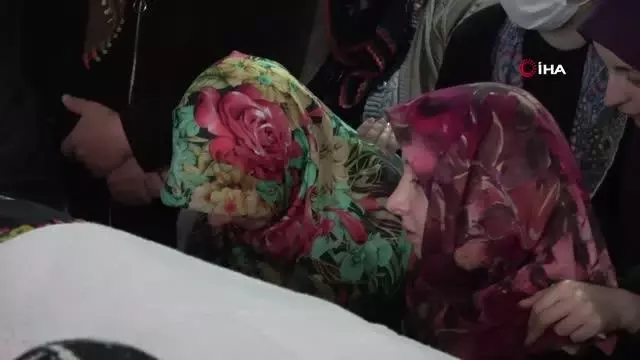Samsun'daki otobüs kazasında hayatını kaybeden 2 kadın son yolculuğuna uğurlandı