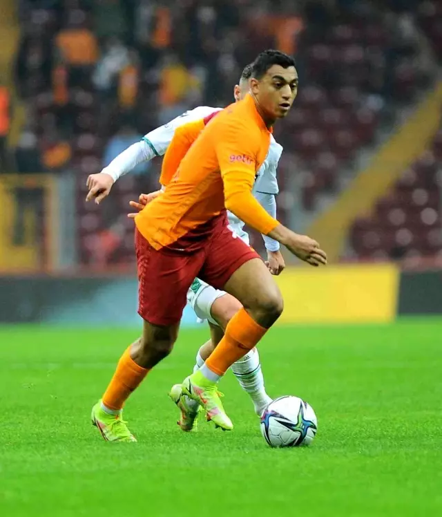 Süper Lig: Galatasaray: 1 İH Konyaspor: 0 (İlk yarı)