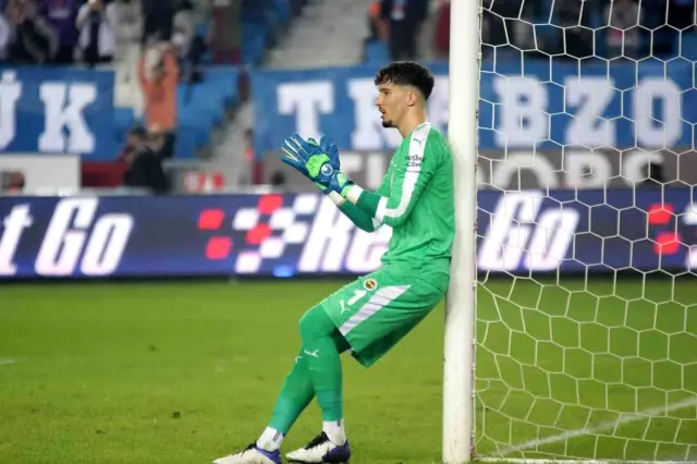 Süper Lig: Trabzonspor: 1 - Fenerbahçe: 1 (İlk yarı)