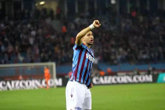 Süper Lig: Trabzonspor: 1 - Fenerbahçe: 1 (İlk yarı)