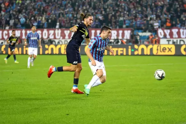 Süper Lig: Trabzonspor: 1 - Fenerbahçe: 1 (İlk yarı)