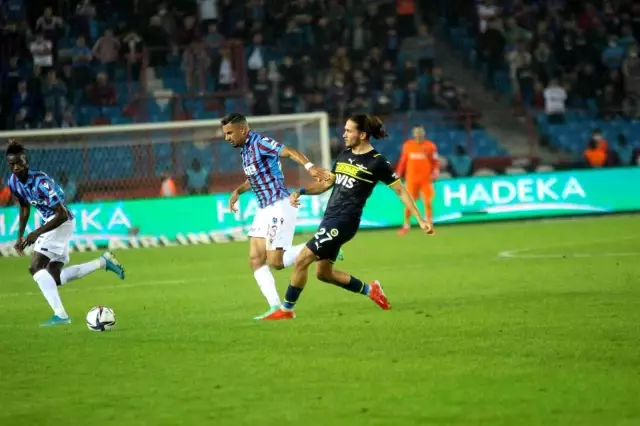 Süper Lig: Trabzonspor: 1 - Fenerbahçe: 1 (İlk yarı)
