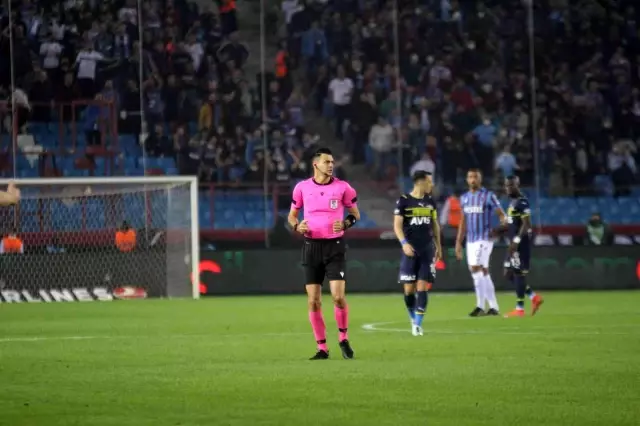 Süper Lig: Trabzonspor: 1 - Fenerbahçe: 1 (İlk yarı)