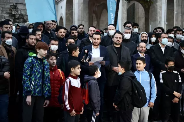 TÜGVA İstanbul İl Başkanı Emrullah Şanlan'dan, Taksim Camisi önünde açıklama Açıklaması