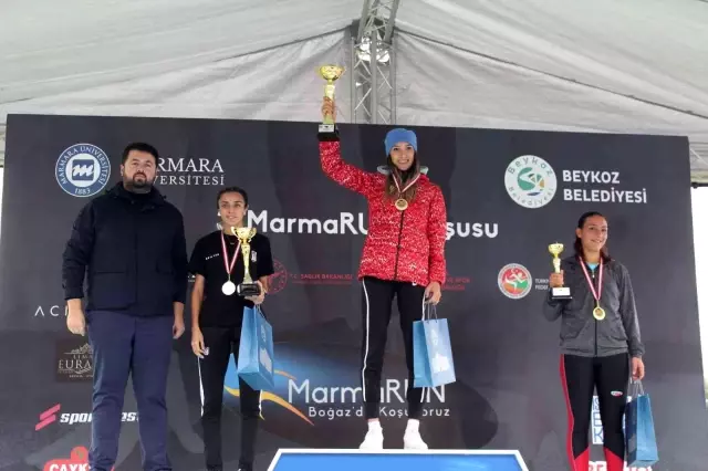 Yağmur altında 'MarmaraRUN Koşusu' düzenlendi