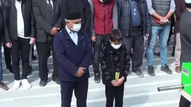 Son dakika haber! 11 yaşındaki oğlundan kazada ölen genç öğretmene duygulandıran veda