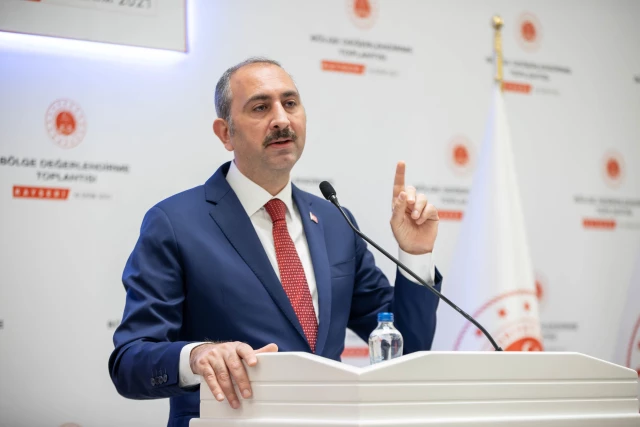 Adalet Bakanı Gül, Kayseri'de Adalet Bölge Kıymetlendirme Toplantısı'nda konuştu: (2)