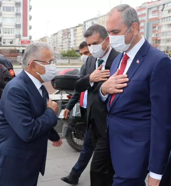 Adalet Bakanı Gül: Yargı asla el uzatılacak bir yer değildir (2)