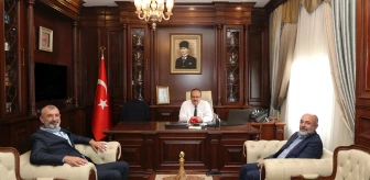 Birlik Vakfı Bursa Şube Başkanı Bayraktar ve Kuzuflex A.Ş Yönetim Kurulu Başkanı Akdemir'den Ziyaret