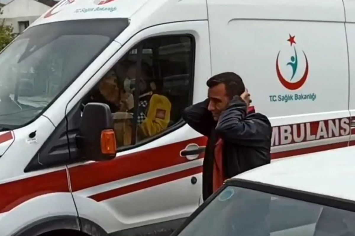 Kahreden tesadüf! Olay yerinden geçen baba, yaralı oğlunu görünce gözyaşlarına boğuldu