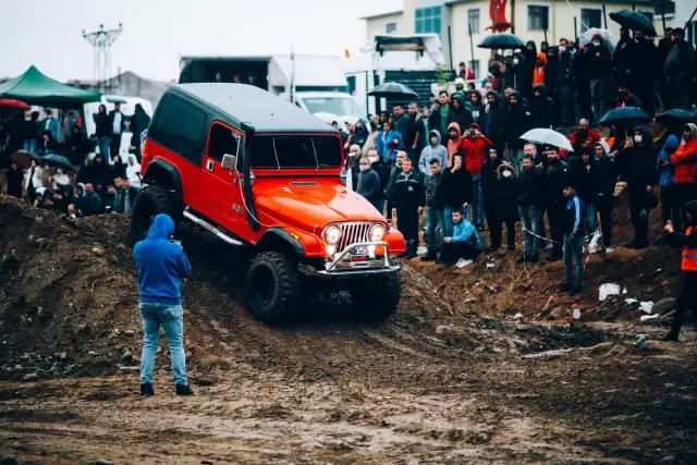 Espiye'de düzenlenen off-road yarışı şehitlere atfedildi