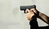Rusya'da okulda panik anları! Silahla etrafa ateş açan öğrenciyi müdür etkisiz hale getirdi