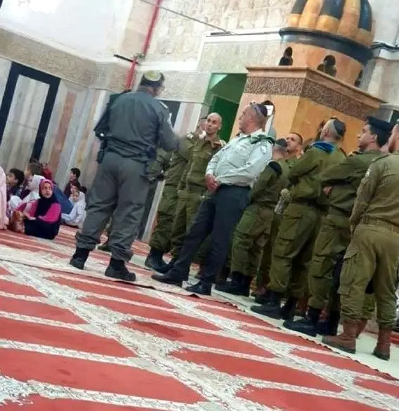 Son dakika haberi: İsrail askerleri Harem-i İbrahim Camii'ne baskın düzenledi