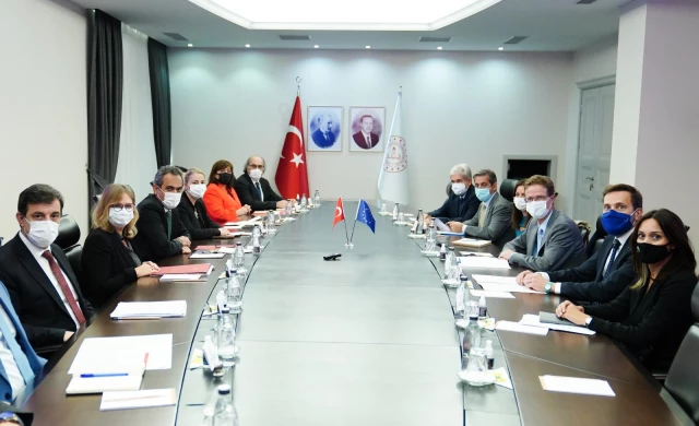 Son dakika haber | Bakan Özer, AB Türkiye Delegasyonu Lideri Meyer-Landrut'la bir ortaya geldi