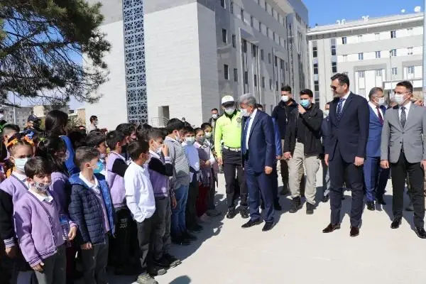 Mobil Trafik Eğitim TIR'ı Van'da