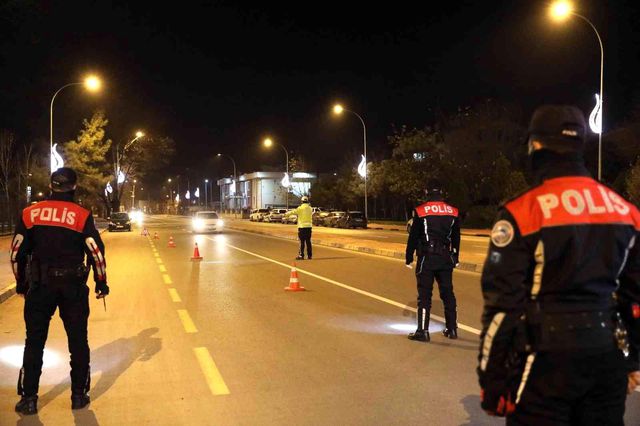 polis denetimlerde ceza yagdirdi 2 14469888 o