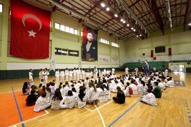 taekwondo sinavinda kiyasiya mucadele 2 14468634 o
