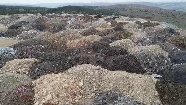 İstanbul'un beğenilen ilçesi Arnavutköy'de korkutan manzara! Fark etmeyen araçlar takla atıyor